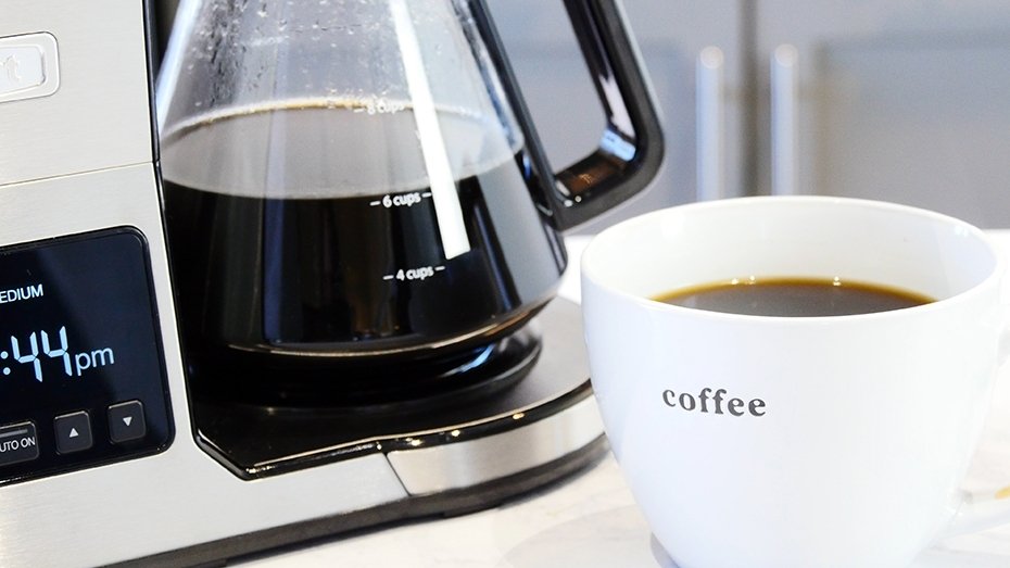 https://cdn.everythingkitchens.com/media/wysiwyg/articles/Coffee/PourOvers/cuisinart-pourover-carafe.jpg