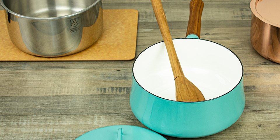 Best Cookware Material Guide - Blue Pot