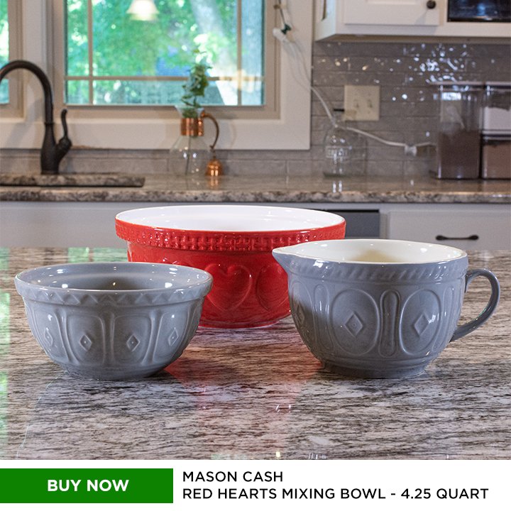 Mason Cash | S12 Red Hearts Mixing Bowl - 4.25 Quart