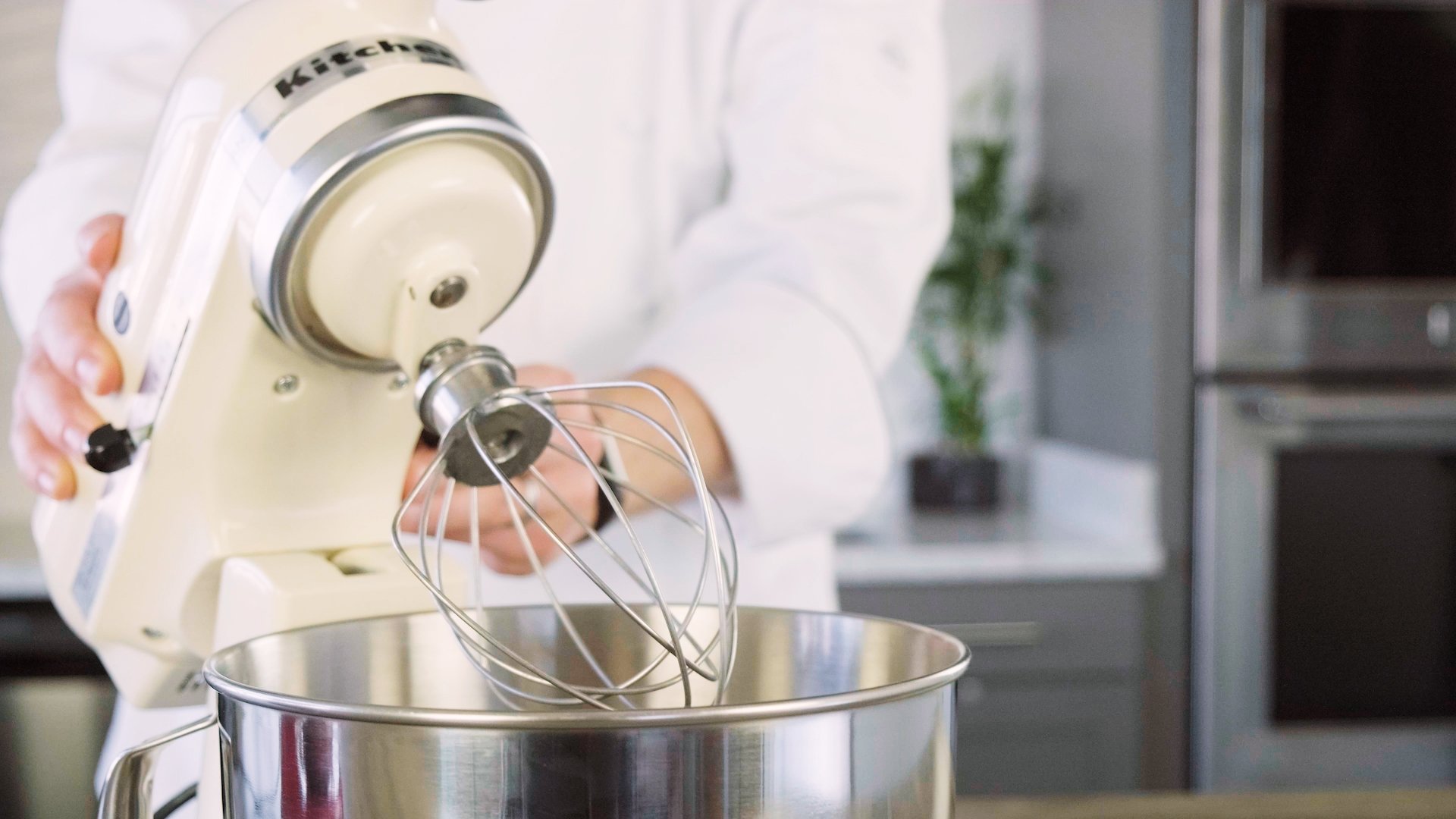 KitchenAid vs. Bosch vs. Ankarsrum: Best Mixer for Bread Dough • Chocolate  Box Cottage