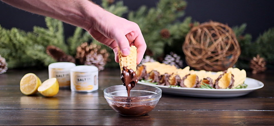 Dipping the Cannoli