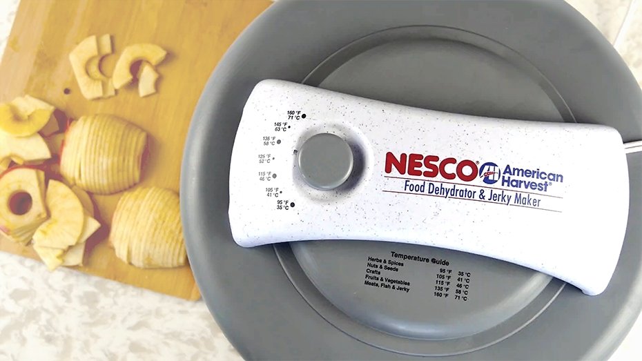 Nesco American Harvest Food Dehydrator And Jerky Maker Model FD-60