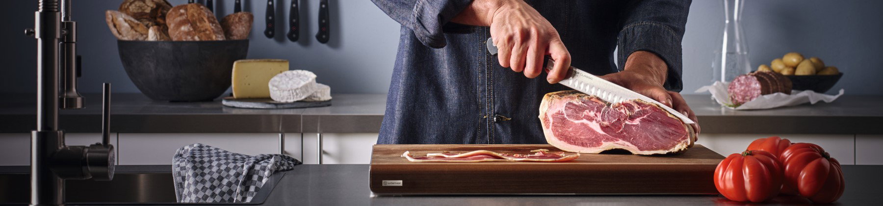 Photo of wusthof carving knife.