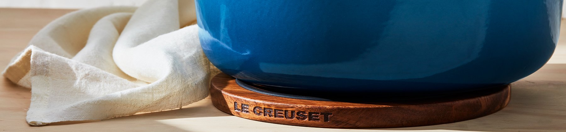 Photo of Le Creuset magnetic trivet.
