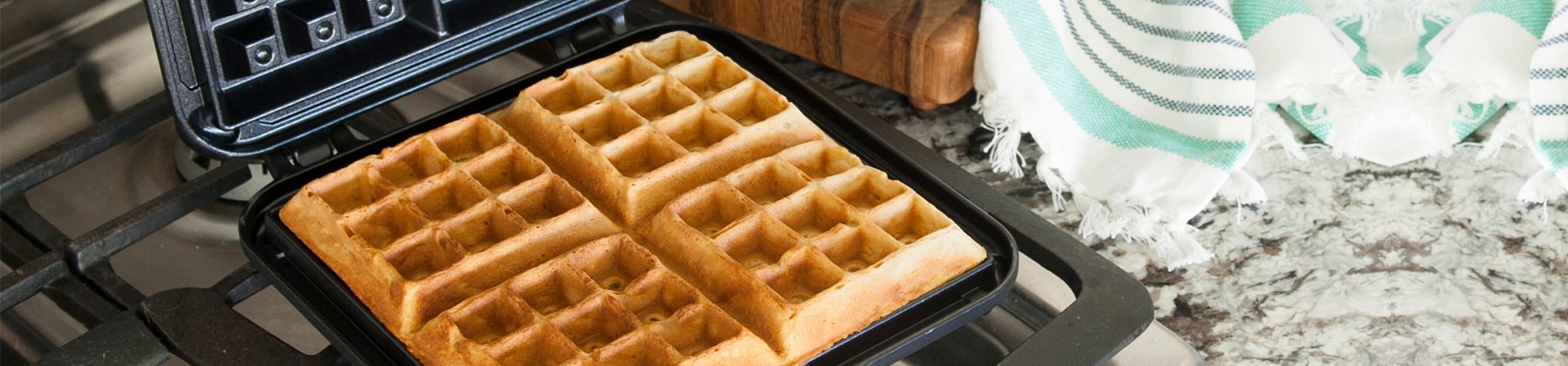 https://cdn.everythingkitchens.com/media/wysiwyg/images/Category_Headers/waffle-makers.jpg
